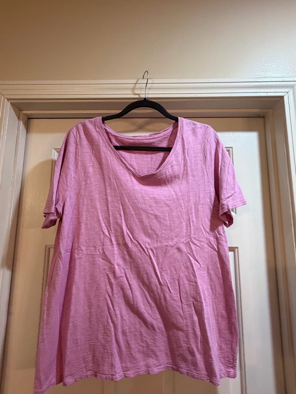 Chico's Lightweight Pink Short Sleeve V-Neck Tee Size Large